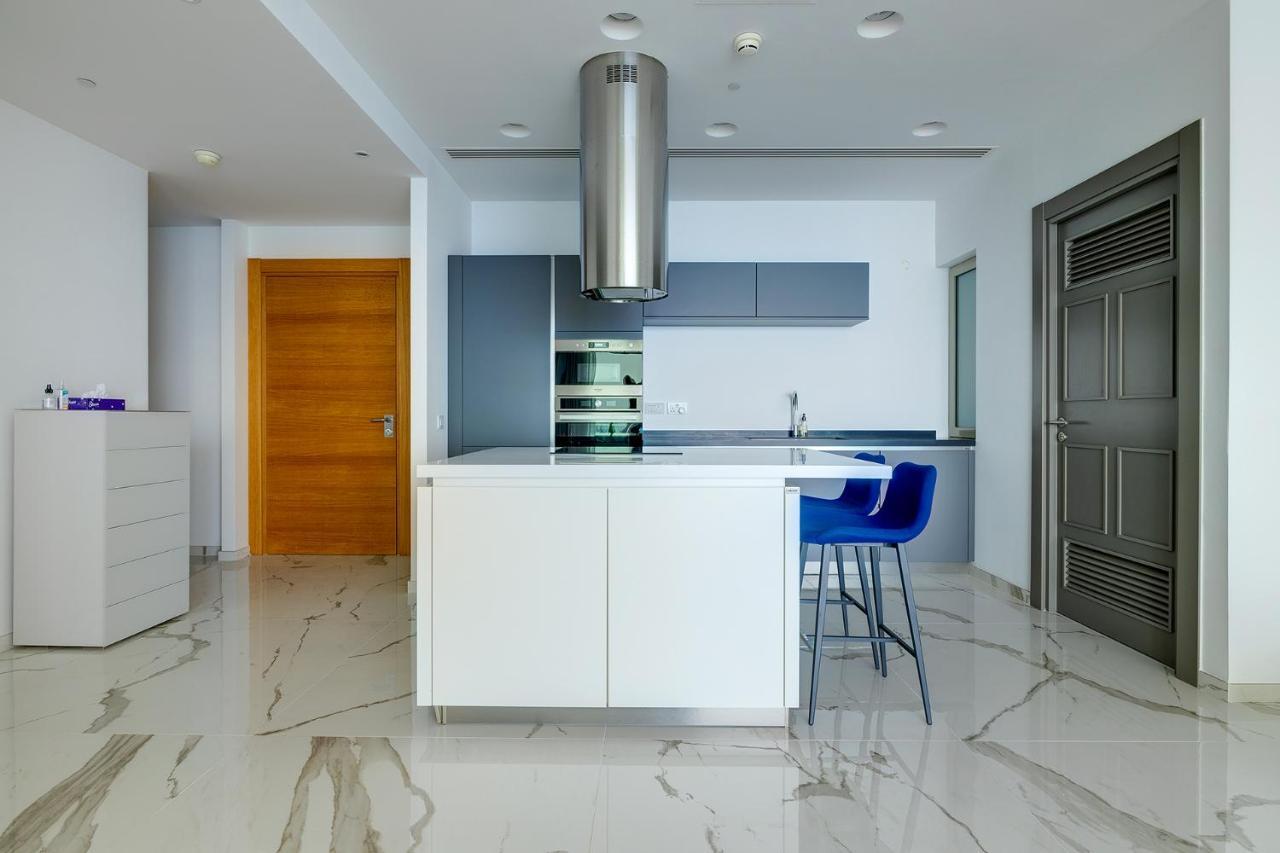 Super Luxury Apartment In Tigne Point, Amazing Sea Views Sliema Eksteriør bilde