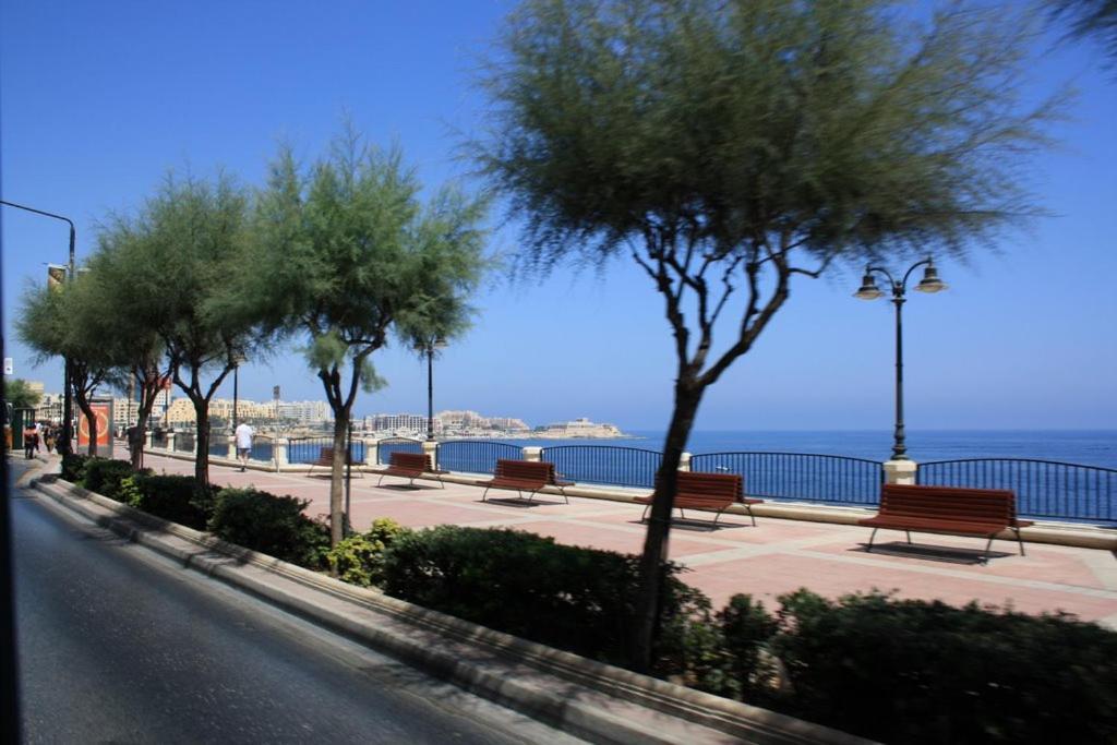 Super Luxury Apartment In Tigne Point, Amazing Sea Views Sliema Eksteriør bilde